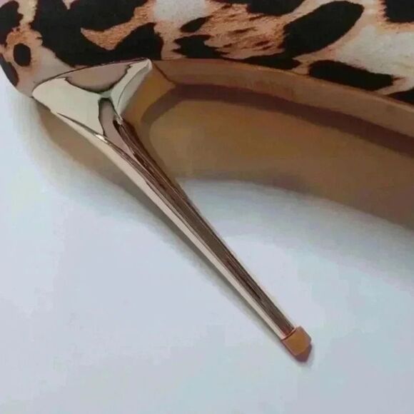 Missguided Leopard Print Heels - Picture 4 of 7